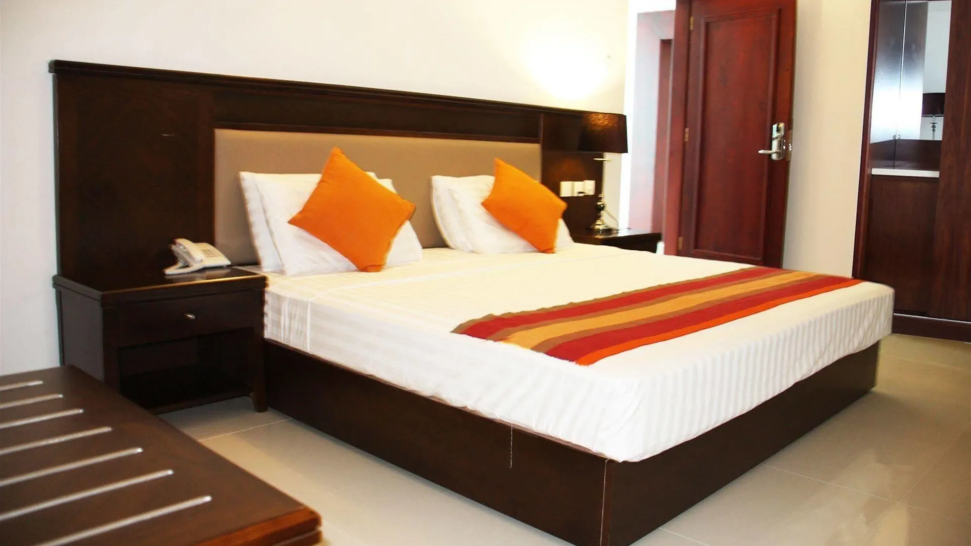 Sai Sea City Hotel Colombo
